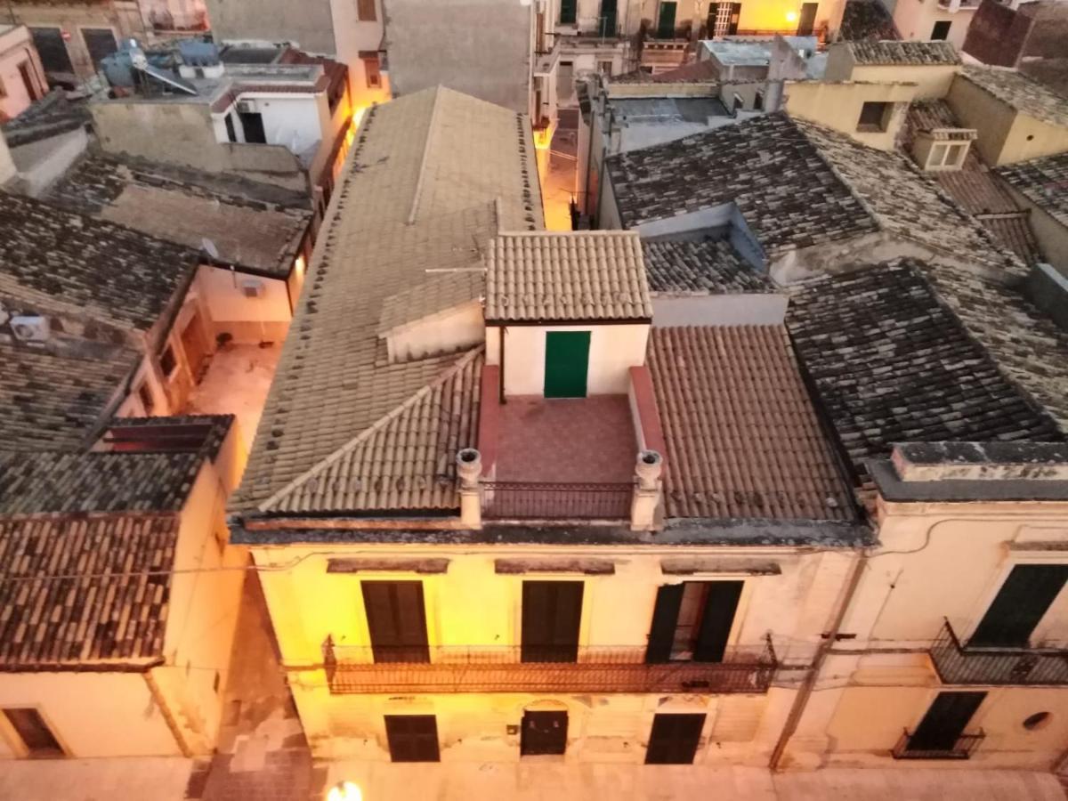 Cataldi'S Rooms Noto Buitenkant foto