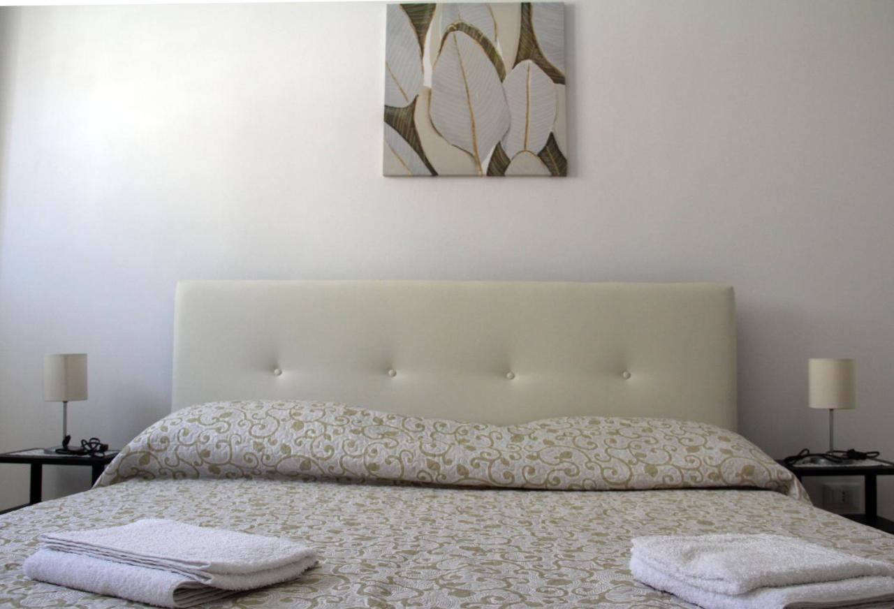 Cataldi'S Rooms Noto Buitenkant foto