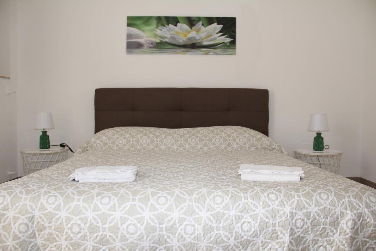 Cataldi'S Rooms Noto Buitenkant foto