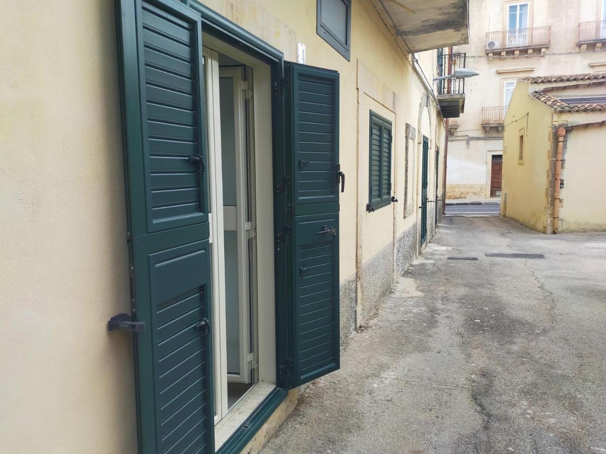 Cataldi'S Rooms Noto Buitenkant foto